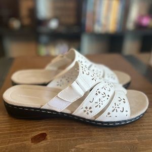 White Croft & Barrow Sandals, Size 9.5